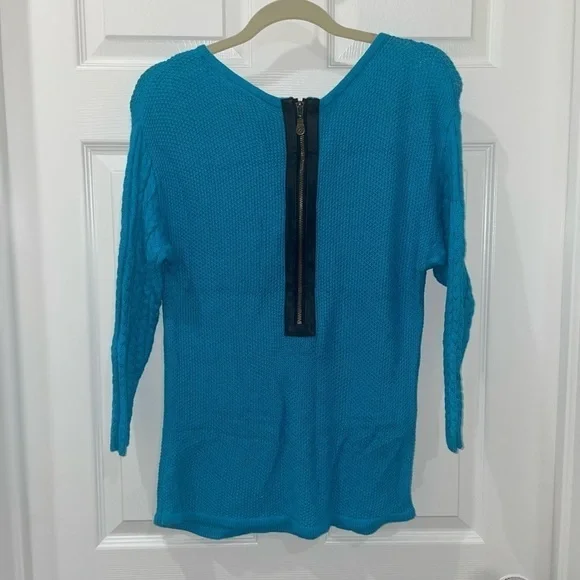 💰 3 For $25💰 CUTE zip back SWEAter SZ M from NICOLE by Nicole Miller​​​ - Picture 6 of 6
